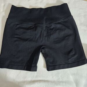 Black Women's High-Waist Bike Shorts With Gathering On Backside Form Fitting